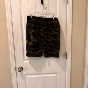 Brooklyn Cloth Men's Camo Shorts - Olive & Dark Green